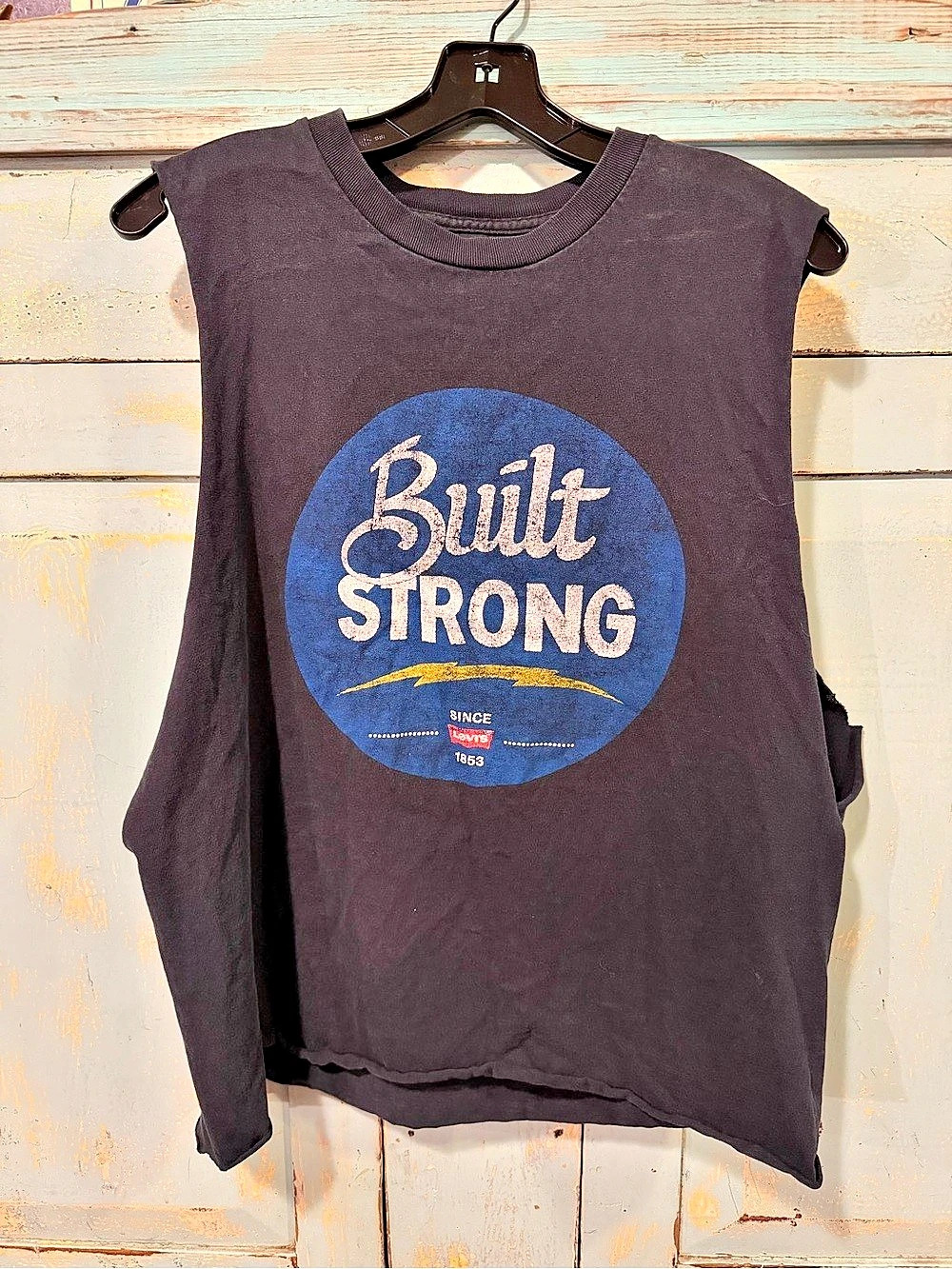 Levi's Built Strong Graphic Cutoff Muscle Tank in Black